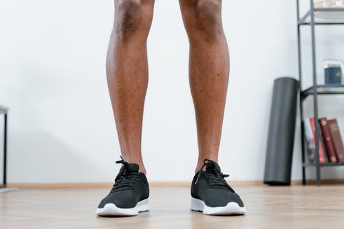 有关人, 穿着, 站立的免费素材图片