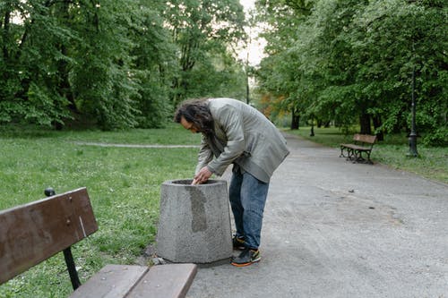 有关乞丐, 公共, 公园的免费素材图片