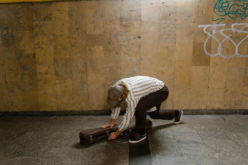 有关人, 家伙, 仪器的免费素材图片