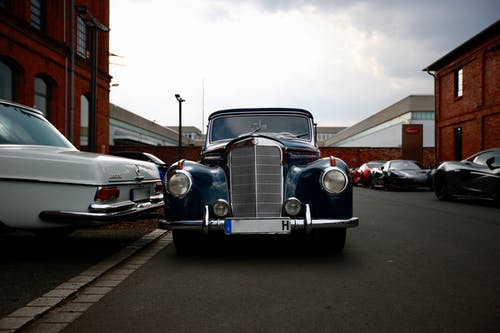 有关停, 停车位, 汽车的免费素材图片