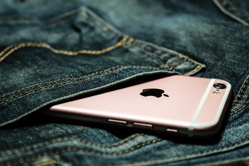 有关iPhone 6s, 口袋, 智慧手機的免费素材图片