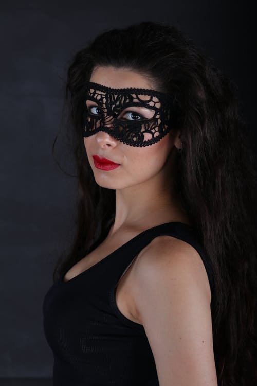 有关垂直拍摄, 女人, 摆姿势的免费素材图片