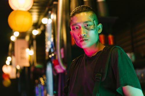 有关人, 光, 冷色调的免费素材图片