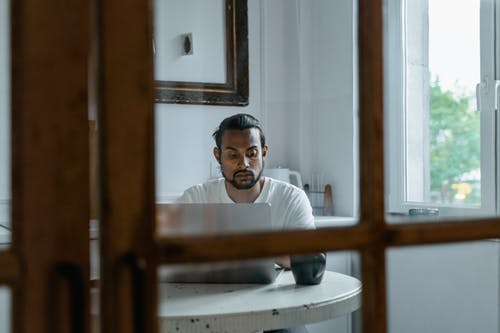 有关人, 厨房区, 在家的免费素材图片