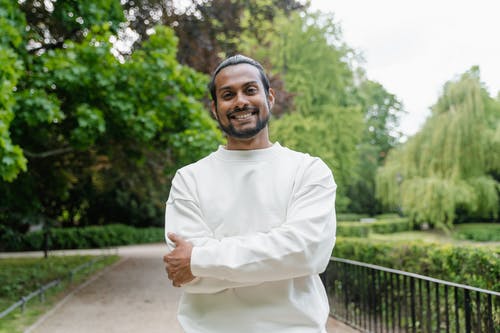 有关@户外, 交叉双臂, 人的免费素材图片