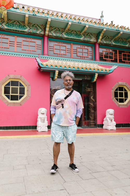 有关垂直拍摄, 好看, 摆姿势的免费素材图片