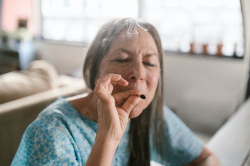 有关spliff, 休闲毒品, 医用大麻的免费素材图片