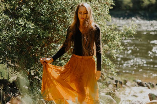 有关人, 咖啡色頭髮的女人, 女人的免费素材图片