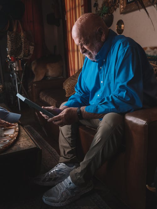 有关人, 侧面图, 伤心的免费素材图片