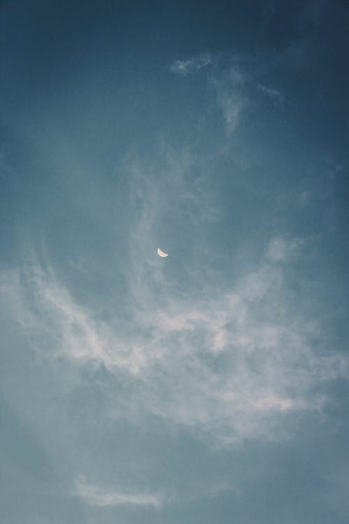 有关垂直拍摄, 天空, 弯月的免费素材图片