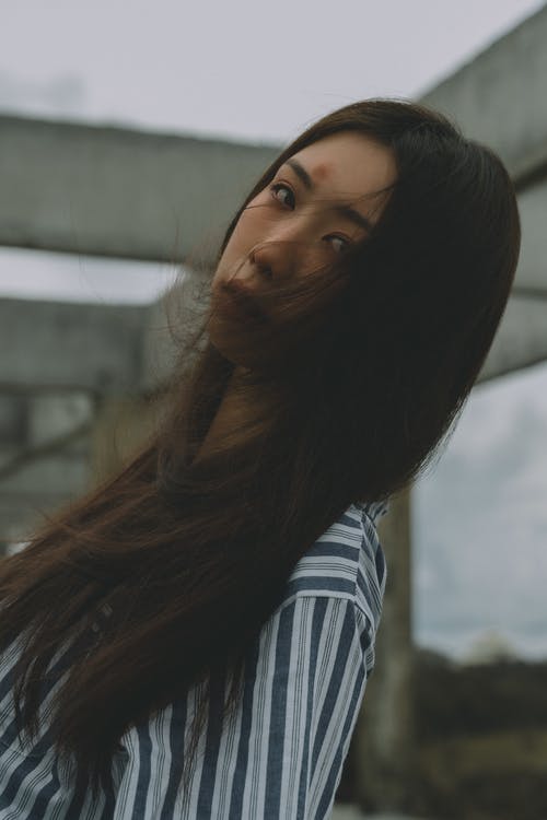 有关人, 垂直拍摄, 女人的免费素材图片