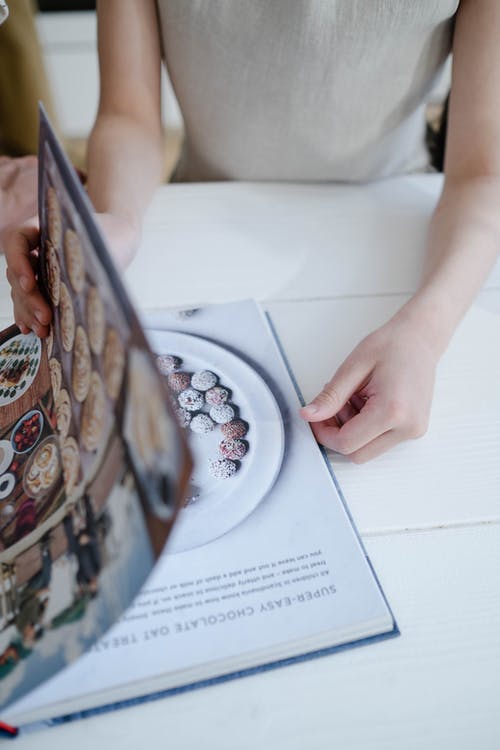 有关垂直拍摄, 手, 握住的免费素材图片