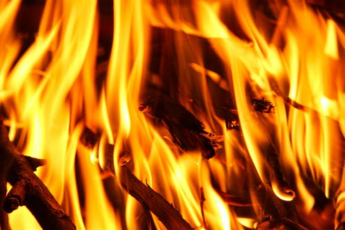 有关升火的木柴, 大火, 火的免费素材图片