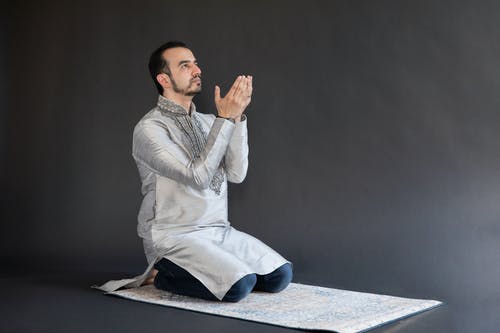 有关伊斯兰, 传统服饰, 祈祷的免费素材图片