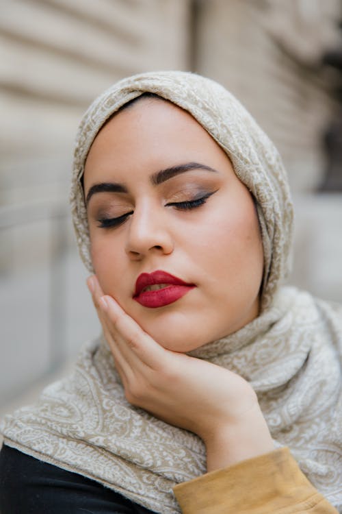 有关伊斯兰, 光鲜亮丽, 围巾的免费素材图片