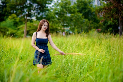 有关有吸引力, 树丛, 步行的免费素材图片