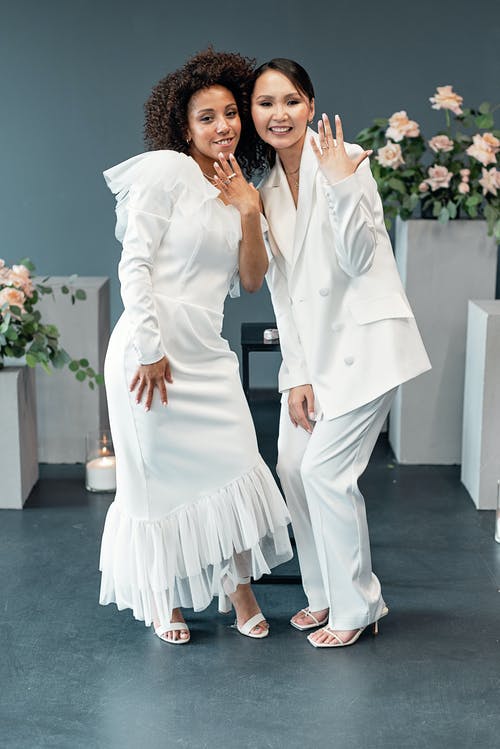 有关一对, 垂直拍摄, 婚礼的免费素材图片