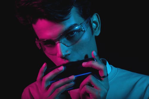 有关人, 严肃, 墨镜的免费素材图片