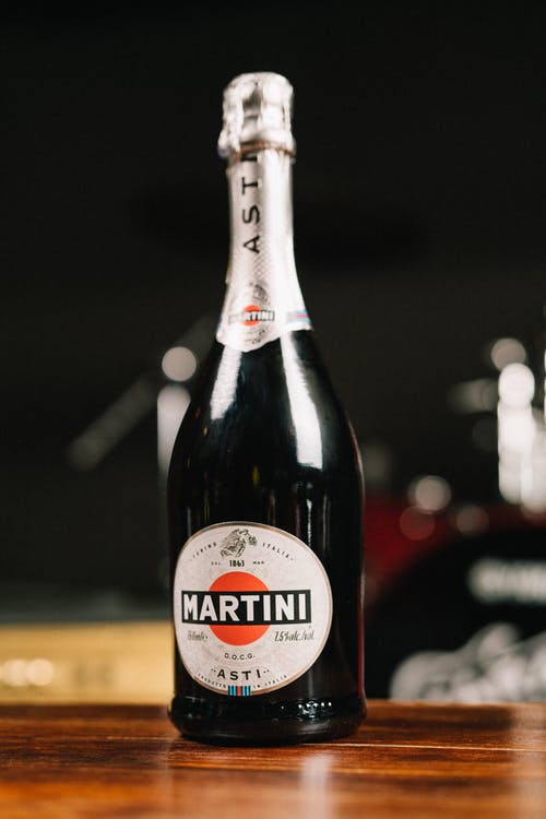 有关喝, 垂直拍摄, 模糊的背景的免费素材图片