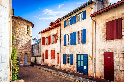 有关人行道, 圆石, 城镇的免费素材图片