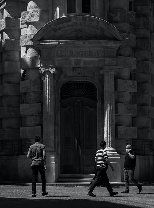 有关人, 单色, 垂直拍摄的免费素材图片