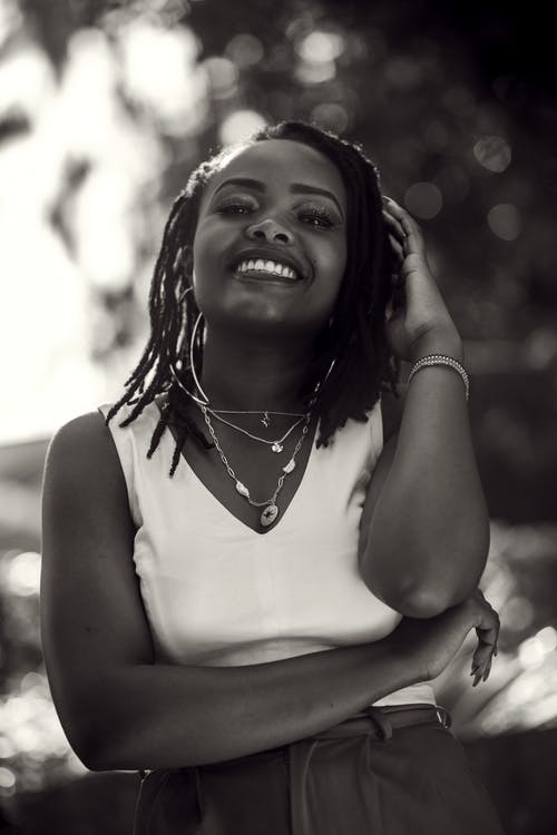 有关垂直拍摄, 微笑, 漂亮的免费素材图片