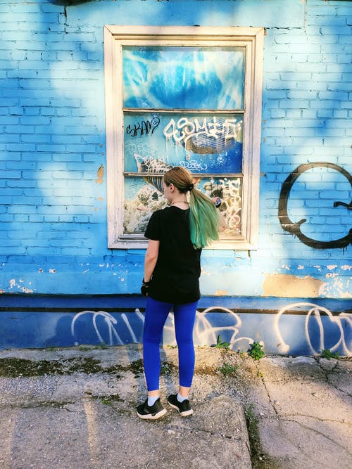 有关垂直拍摄, 女人, 染过的头发的免费素材图片