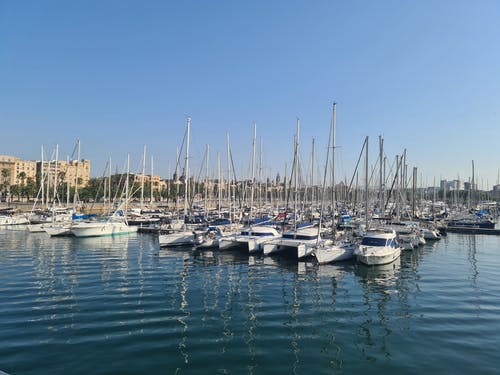 有关停泊处, 帆船, 水上技能的免费素材图片