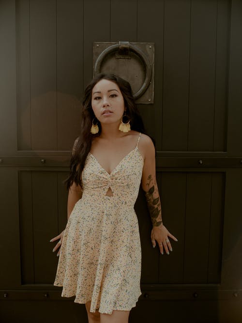 有关人, 垂直拍摄, 女人的免费素材图片