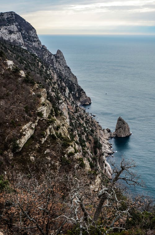 有关垂直拍摄, 天性, 岩石峭壁的免费素材图片
