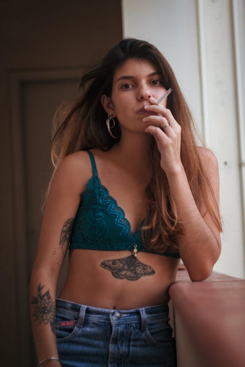 有关刺青的, 垂直拍摄, 女人的免费素材图片
