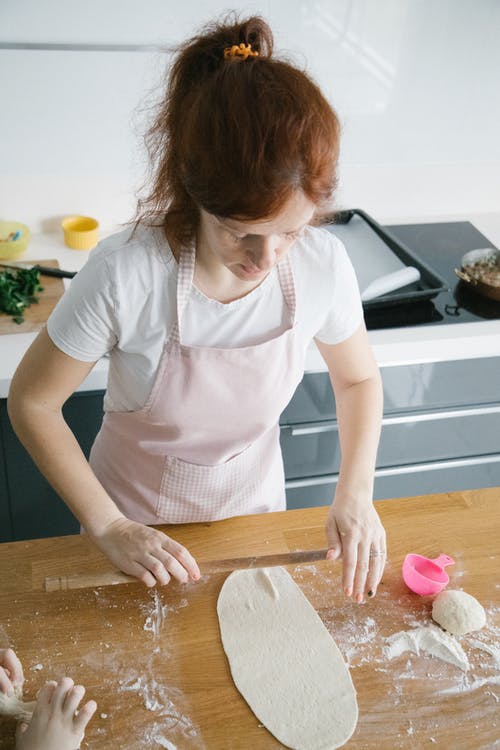 有关人, 围裙, 垂直拍摄的免费素材图片