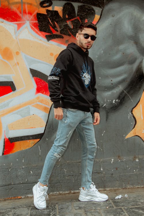 有关人, 垂直拍摄, 墨镜的免费素材图片