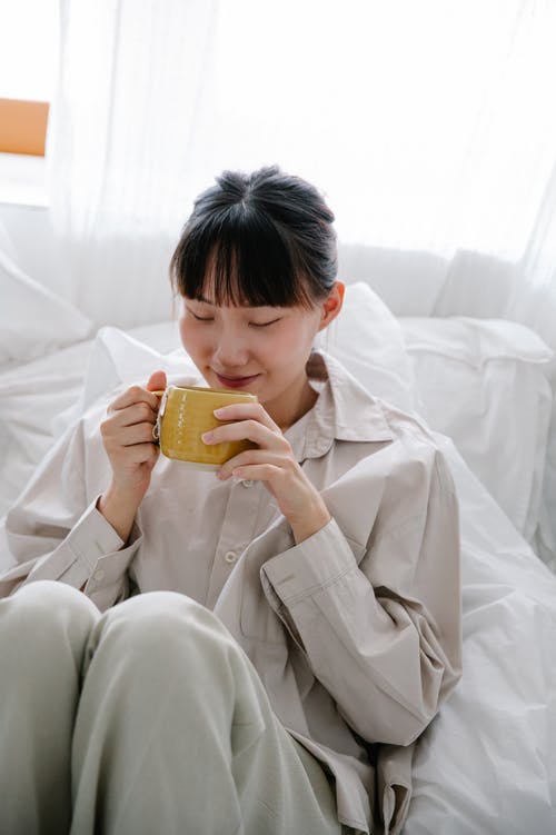 有关垂直拍摄, 床, 持械抢劫的免费素材图片