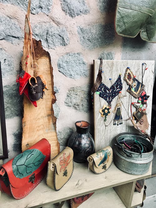 有关包包, 垂直拍摄, 店的免费素材图片