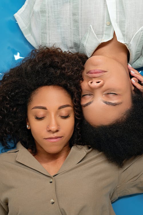 有关一对, 同志文化, 床的免费素材图片