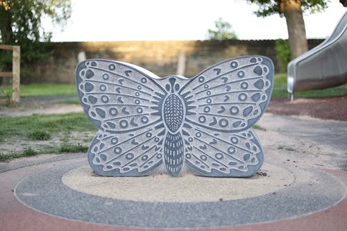 有关灰色混凝土, 蝴蝶, 雕像的免费素材图片