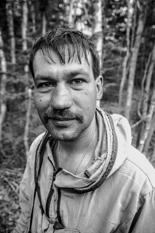 有关人, 单色, 垂直拍摄的免费素材图片