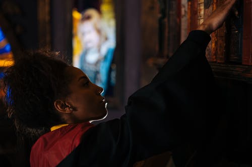 有关围巾, 图书, 学生的免费素材图片