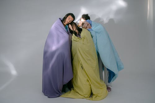 有关咖啡色头发的女人, 多种族, 有色头发的免费素材图片