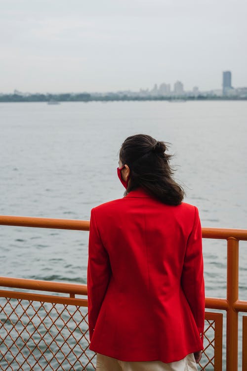 有关单独一人, 垂直拍摄, 女人的免费素材图片