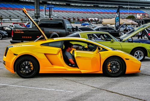 有关停, 汽车, 汽车展览会的免费素材图片