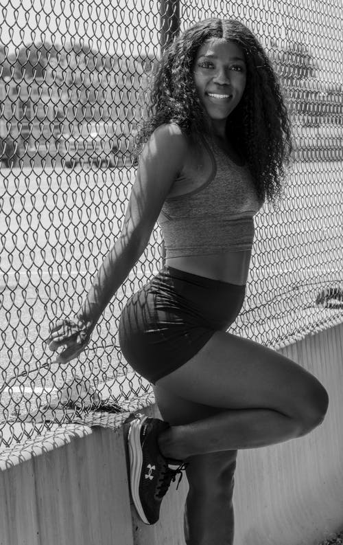 有关单色, 垂直拍摄, 女人的免费素材图片