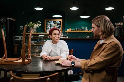 有关一對, 人, 咖啡店的免费素材图片