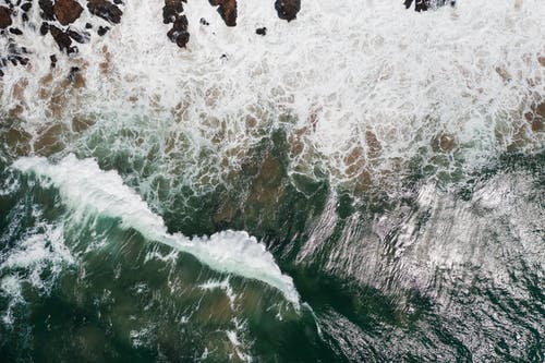有关俯视图, 岩石海岸, 水的免费素材图片
