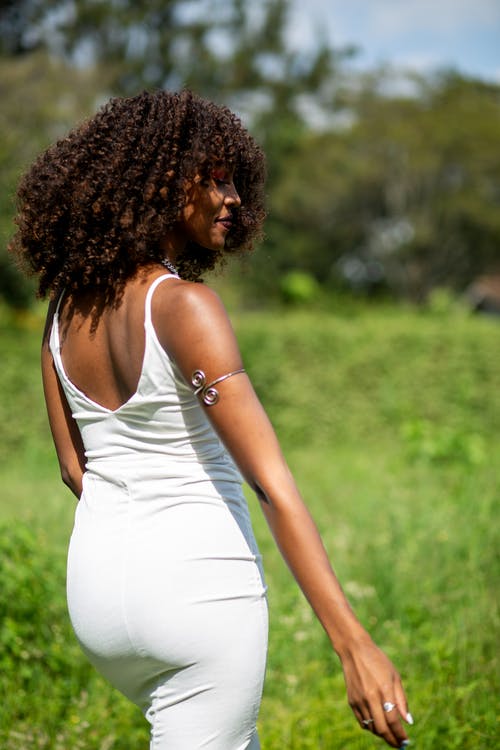 有关侧面图, 垂直拍摄, 女人的免费素材图片