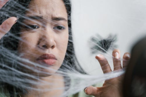 有关不快乐, 伤心, 受困的免费素材图片