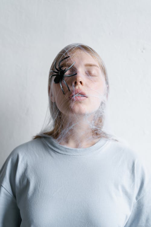 有关受困, 问题, 垂直拍摄的免费素材图片