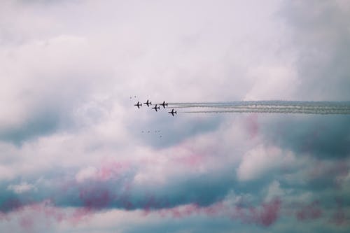 有关交通系统, 低角度拍摄, 凝结尾的免费素材图片