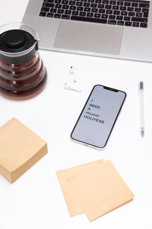 有关airpods, iPhone, 便利贴的免费素材图片